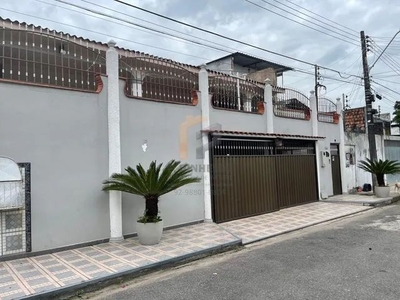 Casa para venda tem 425 metros quadrados com 3 quartos em Japiim - Manaus - AM