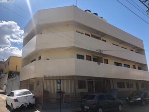 Apartamento à venda com 2 quartos em Varjao, Varjão