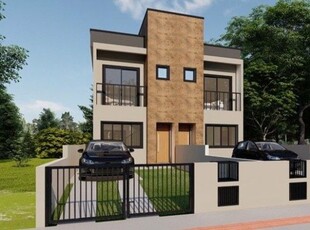 Casa à venda por R$ 552.000