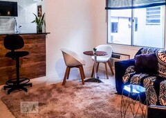 APARTAMENTO no 8º andar mobiliado com 1 dormitório