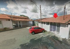 Casa com 3 quartos à venda no bairro Rodoviário, 206m²