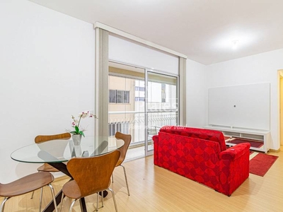 Apartamento com 1 Quarto e 1 banheiro para Alugar, 50 m² por R$ 2.000/Mês