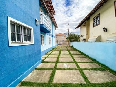Apartamento com 2 dormitórios para alugar, 75 m² por r$ 1.650/mês - centro - são pedro da aldeia/rj