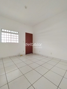 Apartamento em São Benedito, Santa Luzia/MG de 49m² 2 quartos para locação R$ 750,00/mes