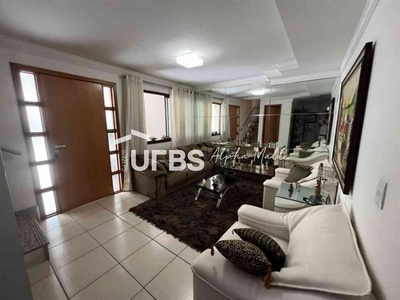 Casa com 4 quartos à venda no bairro Jardim América, 219m²