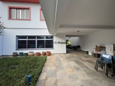 Casa com 4 Quartos e 5 banheiros à Venda, 270 m² por R$ 1.250.000