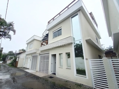 Casa em Lagoa da Conceição, Florianópolis/SC de 140m² 3 quartos para locação R$ 11.700,00/mes
