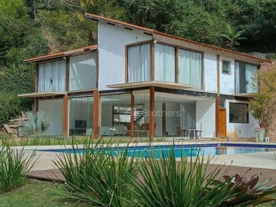 Casa com 3 dormitórios, 380 m² - venda por r$ 1.700.000,00 ou aluguel por r$ 8.085,00/mês - vargem grande - teresópolis/rj