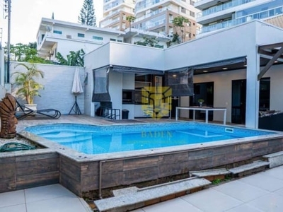 Linda casa duplex na praia brava para locaçao anual !!!!!!!!!!!