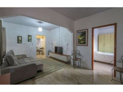 Uma grande casa à venda com 4 quartos, 218 m², r$290.000,00 - uvaranas