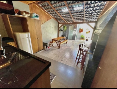 Casa no Bairro Centro em Blumenau com 4 Dormitórios (4 suítes) e 320 m²