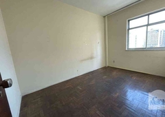 Apartamento com 2 quartos à venda no bairro Centro, 70m²