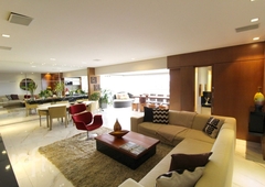 Apartamento à venda em Santa Lúcia com 212 m², 4 quartos, 3 suítes, 4 vagas