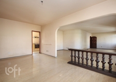 Apartamento à venda em Savassi com 170 m², 4 quartos, 1 suíte, 2 vagas