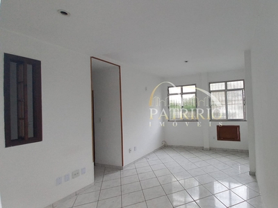 Apartamento em Tanque, Rio de Janeiro/RJ de 78m² 2 quartos para locação R$ 1.300,00/mes