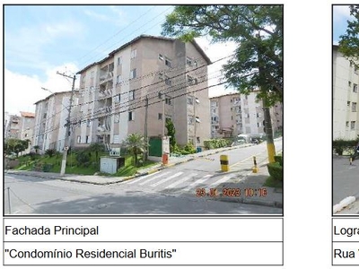 Apartamento em Vila Romanópolis, Ferraz de Vasconcelos/SP de 50m² 3 quartos à venda por R$ 128.200,00