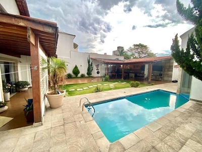 Casa em Castelo, Belo Horizonte/MG de 512m² 5 quartos à venda por R$ 2.499.000,00