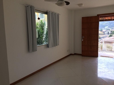 Casa em Itaipu, Niterói/RJ de 130m² 3 quartos para locação R$ 2.500,00/mes