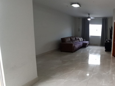 Casa em Residencial Presidente Tancredo Neves, Uberaba/MG de 138m² 3 quartos à venda por R$ 549.000,00