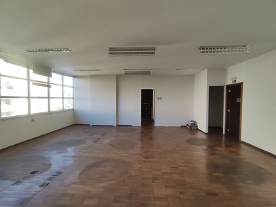 Sala em Centro, Londrina/PR de 222m² para locação R$ 1.800,00/mes