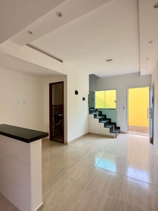 Sobrado em Balneário Maracanã, Praia Grande/SP de 51m² 2 quartos à venda por R$ 274.000,00