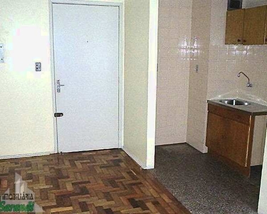 Apartamento com 3 Dormitorio(s) localizado(a) no bairro Jardim Leopoldina em Porto Alegre