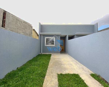 Casa à venda no Bairro Campo de Santana, com dois quartos, sala, cozinha, banheiro, garage