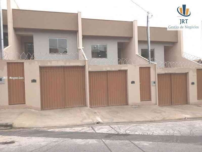Casa com 2 quartos à venda no bairro Itacolomi, 100m²