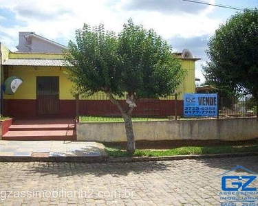 Casa com 3 Dormitorio(s) localizado(a) no bairro Santa Helena em Cachoeira do Sul / RIO G