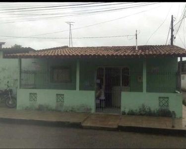 Casa para venda de esquina perto da Avenida Santarém