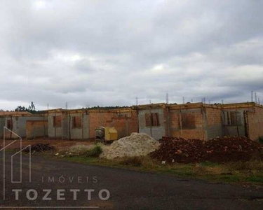 Casa para Venda em Ponta Grossa, Uvaranas, 2 dormitórios, 1