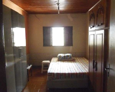 Casa para venda possui 90 metros quadrados com 2 quartos em Estância Itaici - Caldas Novas