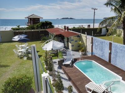 Casa pé na areia para 22 pessoas com vista do mar da praia de ingleses