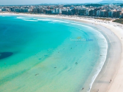 Excelente cobertura a duas quadras da Praia do Forte