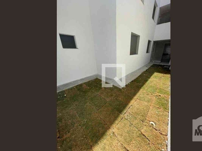 Casa com 2 quartos à venda no bairro Nacional, 65m²