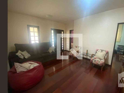 Casa com 3 quartos à venda no bairro Glória, 151m²