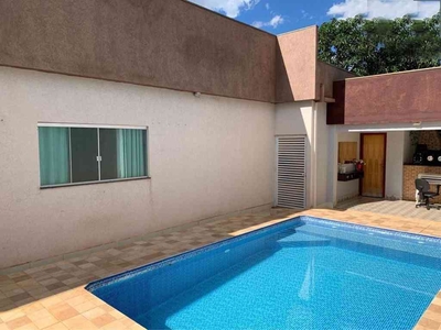 Casa em Condomínio com 3 quartos à venda no bairro Setor Habitacional Vicente Pires, 300m²