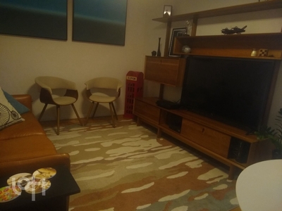 Apartamento à venda em Copacabana com 68 m², 2 quartos, 1 suíte, 1 vaga