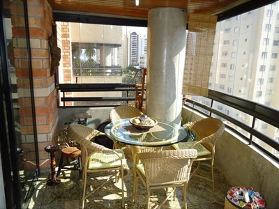 Apartamento à venda em Moema Pássaros com 220 m², 4 quartos, 3 suítes, 4 vagas