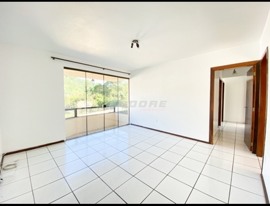 Apartamento no Bairro Garcia em Blumenau com 3 Dormitórios (1 suíte) e 90 m²