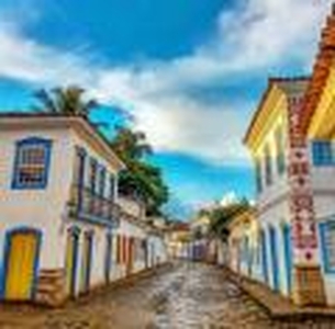 Bela Casa no Centro Historico ( Coracao da Cidade )