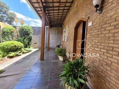 Casa com 3 quartos à venda no bairro Santa Amélia, 289m²