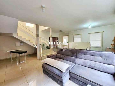 Casa com 4 quartos para alugar no bairro Independência, 367m²