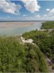 Grande area a Beira mar com praias privativas