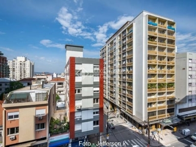 Apartamento com 2 quartos à venda na avenida independência, 742, independência, porto alegre, 88 m2 por r$ 270.000