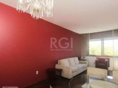 Apartamento de 2 dormitórios com vaga de garagem no bairro petrópolis.
apartamento de 81m², semimobilado, 2 dormitórios, living, banheiro social, cozinha, área de serviço e dependência de emp