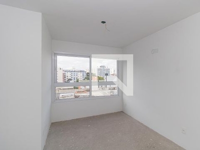 APARTAMENTO no 6º andar com 2 dormitórios e 1 garagem