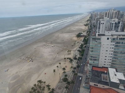 Locação, apto 3 dormitórios, frente ao mar.