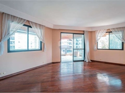 Vila andrade- apartamento de 198m², 3 dormitórios e 3 vagas a venda!