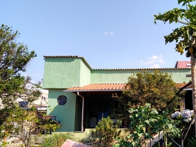 Casa á venda, 03 quartos, Petrópolis - Barreiro/MG